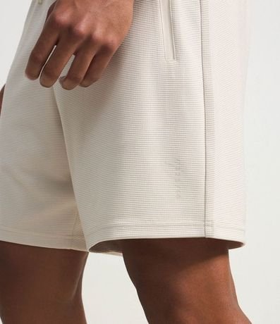 Bermuda Deportiva Texturizada con Cintura Elástica y Cierre en el Bolsillo 5