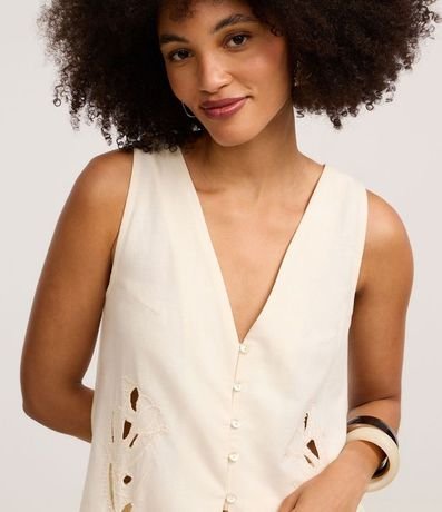 Blusa Túnica en Viscosa con Bordado Floral Cutout 3