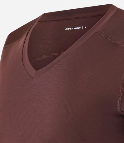 Remera Deportiva en Microfibra Agujerada con Bajo Mullet 4