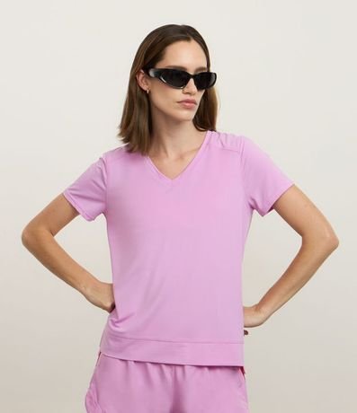 Remera Deportiva en Microfibra Agujerada con Bajo Mullet