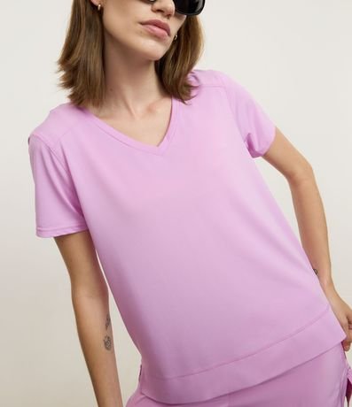 Remera Deportiva en Microfibra Agujerada con Bajo Mullet 4