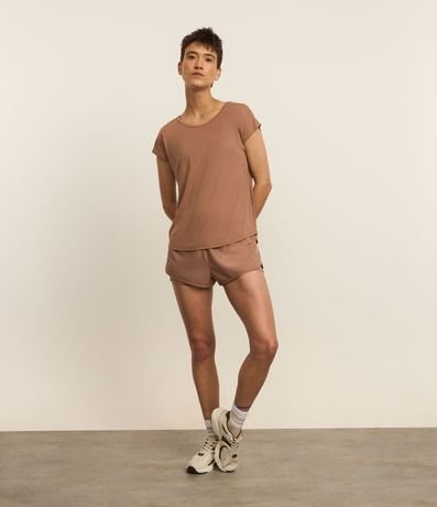 Remera en Microfibra con Escote Redondo 2