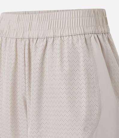 Bermuda Runner Deportiva en Microfibra Ligera con Textura de Agueros 2