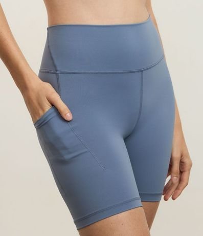 Bermuda en Microfibra con Bolsillo Funcional 2