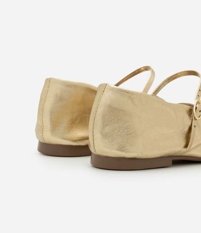 Zapatilla de Cuero con Puntera Cuadrada y Detalle en Hebilla 5