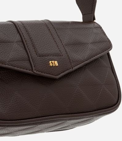 Cartera Transversal Mediana con Tapa y Textura Embossed 4