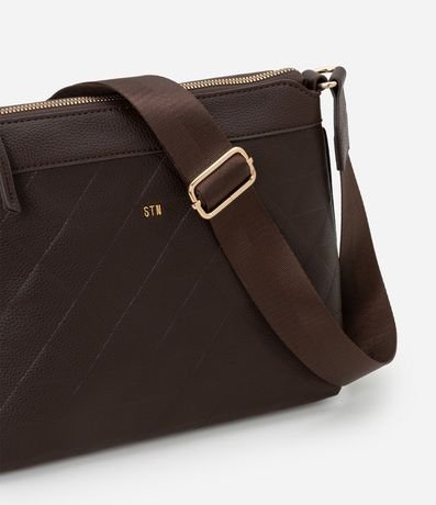 Bandolera Mediana Postman con Efecto Embossed y Correa de Grosgrain 5