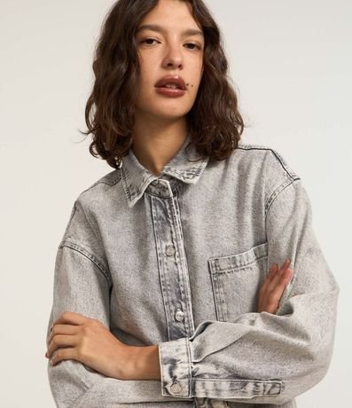 Camisa Oversized en Jeans con Bolsillo y Sisa Deslocada 4