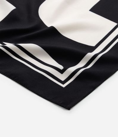 Pañuelo Cuadrado en Satén con Estampado Geométrico Bicolor 2