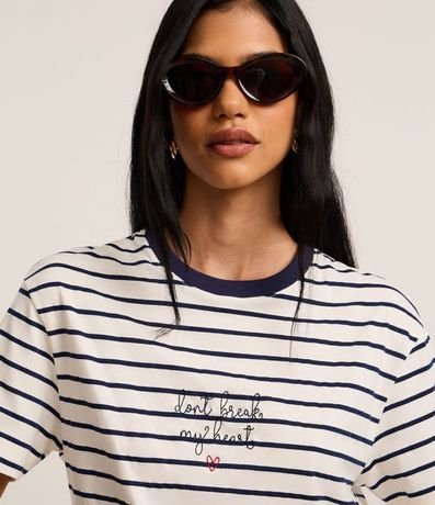 Blusa Slim Rayada en Algodón con Bordado Romantico 4