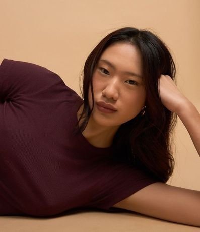 Blusa en Viscosa Texturizada y con Bajo Ondulado 3