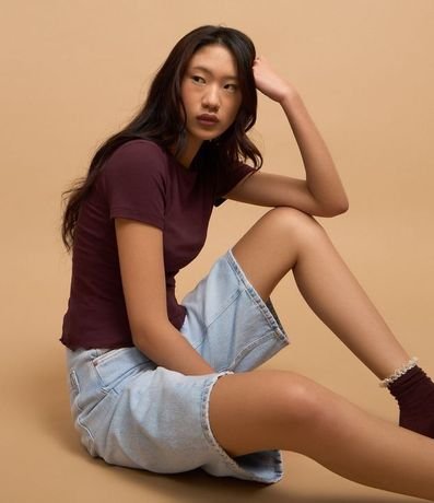 Blusa en Viscosa Texturizada y con Bajo Ondulado 4