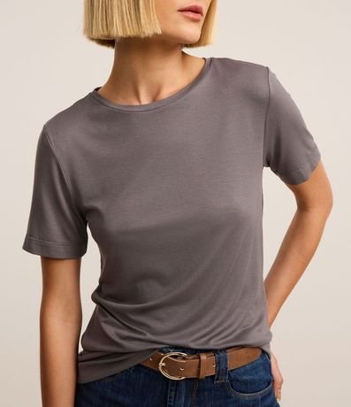 Blusa Básica en Viscosa con Escote Redondo 4