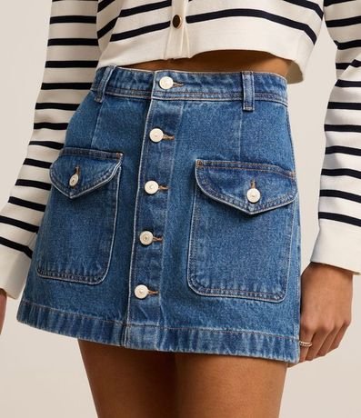 Pollera Corta en Jeans con Botones y Bolsillos Delanteros 3