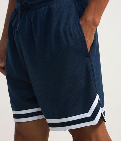 Bermuda Deportiva de Baloncesto con Tecnologia Dry y Rayas en la Bajo 4