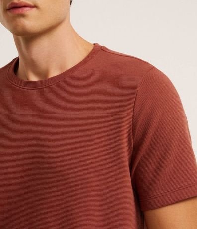 Remera Slim en Algodón con Textura Acanalada 3