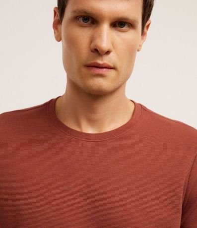 Remera Slim en Algodón con Textura Acanalada 4