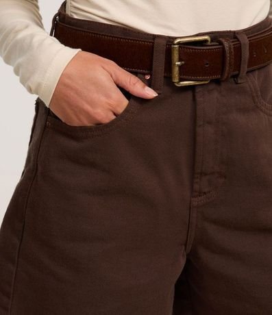 Short Mom Tiro Alto en Sarga con Bolsillos 4