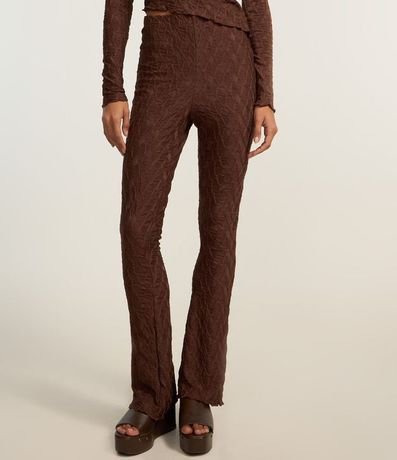 Pantalón Flare Texturizado con Bajo Ondulado 3