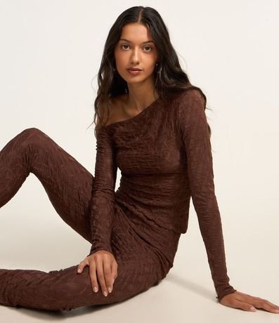 Pantalón Flare Texturizado con Bajo Ondulado 5