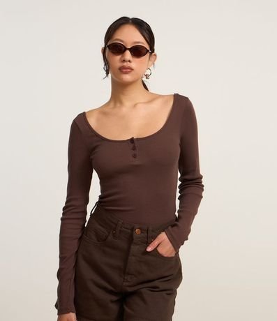 Blusa en Rib con Escote U y Botones