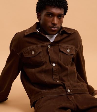 Campera Trucker Overboxy en Sarga con Pespunte Contrastante 3