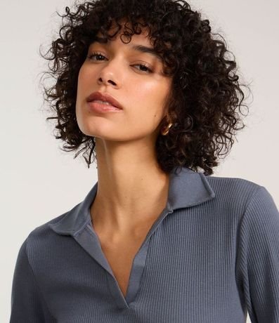 Blusa en Rib con Cuello Polo 3