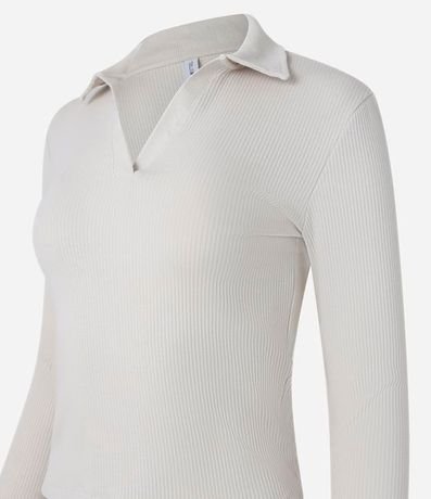 Blusa en Rib con Cuello Polo 5