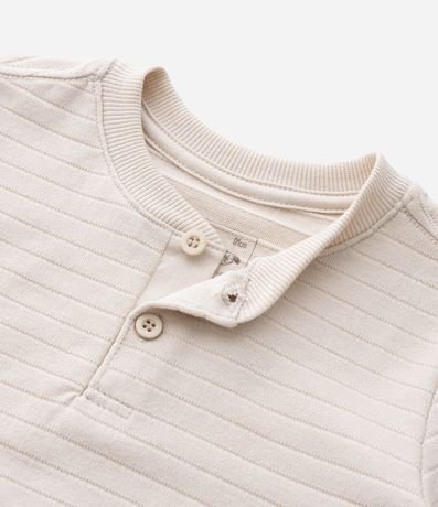 Remera Infantil con Cuello Henley Texturizada - Talle 1 a 6 años 5