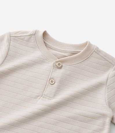 Remera Infantil con Cuello Henley Texturizada - Talle 1 a 6 años 6