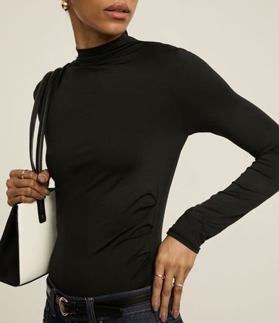 Blusa con Cuello Alto y Fruncidos Delanteros 3