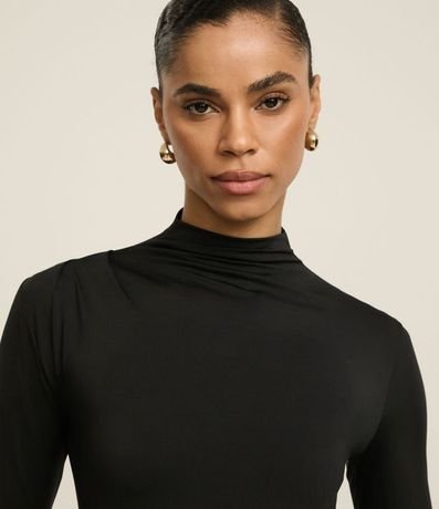 Blusa con Cuello Alto y Fruncidos Delanteros 4