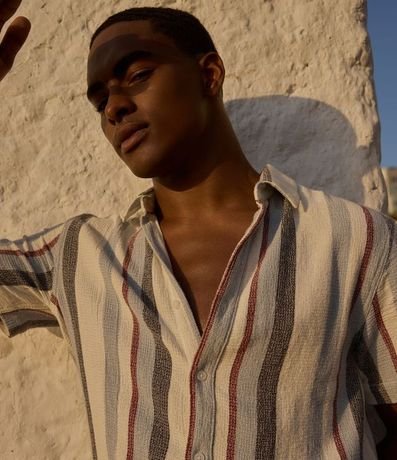 Camisa en Algodón Texturizada con Estampa Rayas