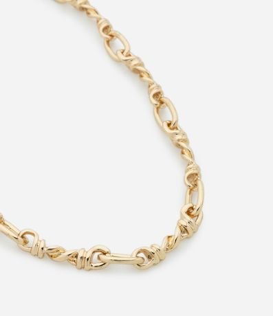 Collar Corto con Eslabones y Palitos Torcidos Rígidos