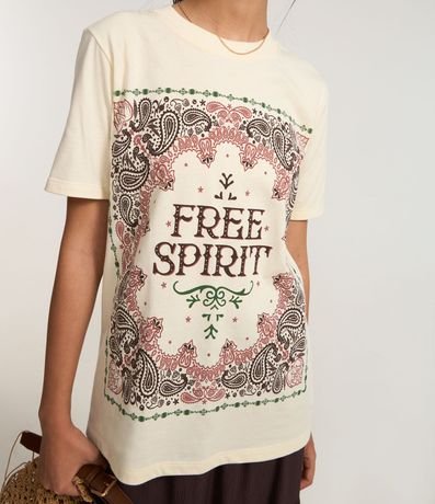 Remera Alargada en Algodón con Estampa Paisley y Lettering 4