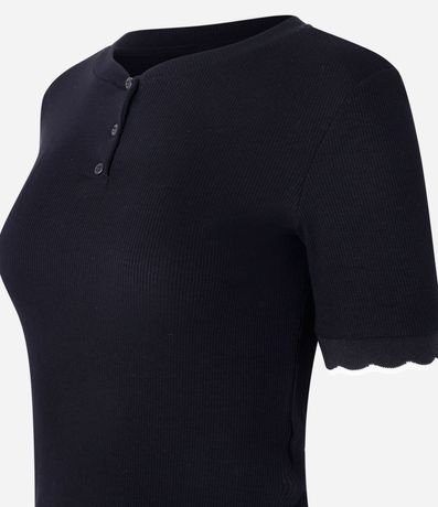 Blusa en Rib con Botones y Detalle en las Mangas 5