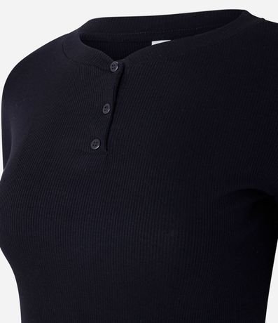 Blusa en Rib con Botones y Detalle en las Mangas 6