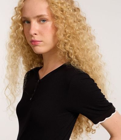Blusa en Rib con Botones y Detalle en las Mangas 1