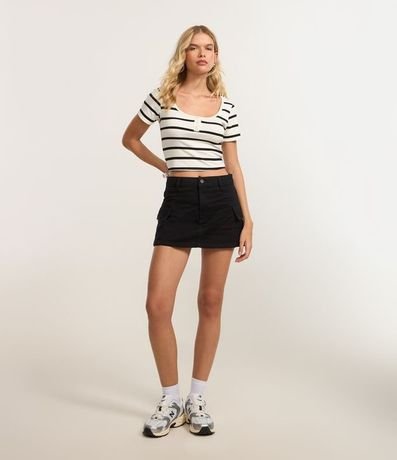 Pollera Corta en Sarga con Bolsillo Cargo 2