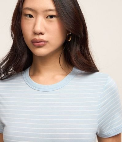 Blusa Cropped en Rib Básica Rayada 3