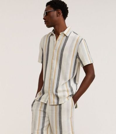 Bermuda Comfort en Jacquard con Estampa de Rayas Texturizada 4