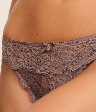 Bombacha Bikini Hilo en Encaje Floral con Moña en la Cintura 3