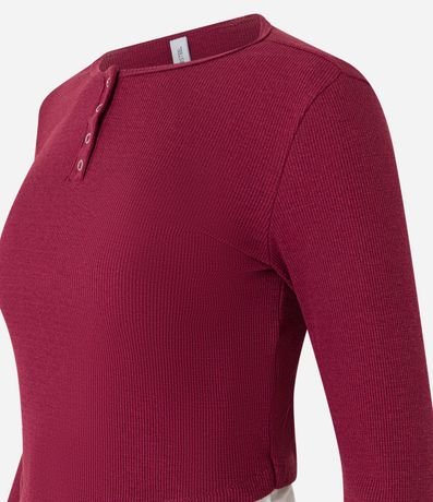 Blusa en Rib con Botones Delanteros y Bajo Asimétrica Sobrepuesta 5