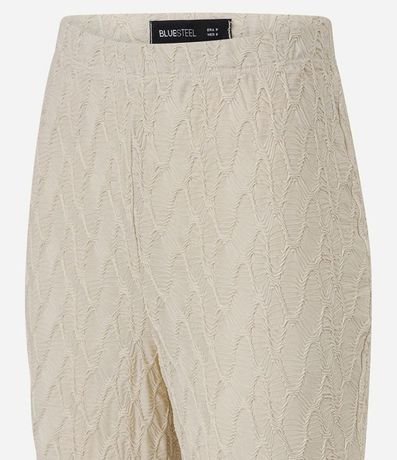 Pantalón Flare Texturizado con Bajo Ondulado 8