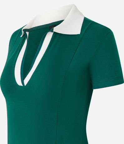 Vestido corto Sportcore en Rib con Cuello Polo Contrastante 6