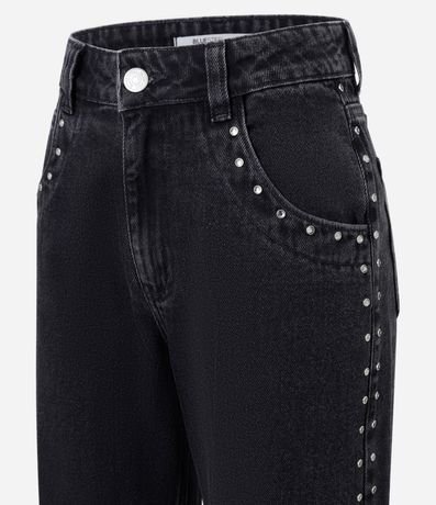 Pantalón Recto en Jeans con Tachuelas Aplicadas en el Lateral 2
