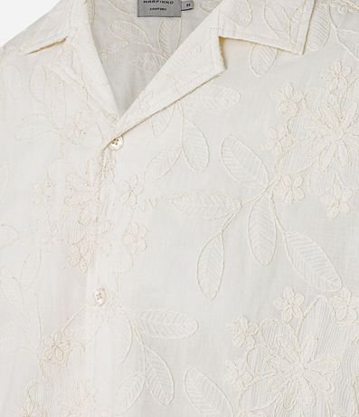 Camisa Comfort en Algodón con Bordado Floral y Texturizada 10