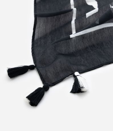 Canga Rectangular en Chiffon con Estampa de Follaje Bicolor y Saco 3