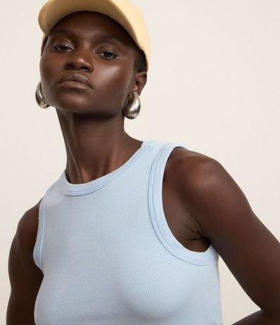 Blusa Cropped sin Manga en Ribana con Cuello Redondo 3