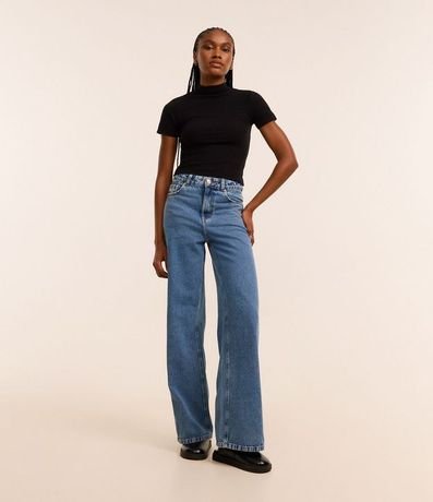 Blusa Básica Texturizada en Viscosa con Cuello Alto 2